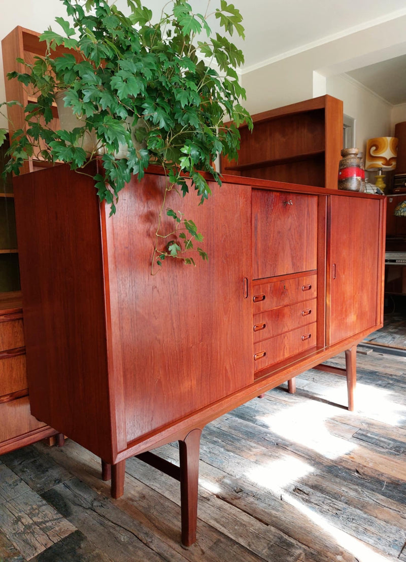 Vintage Deense highboard